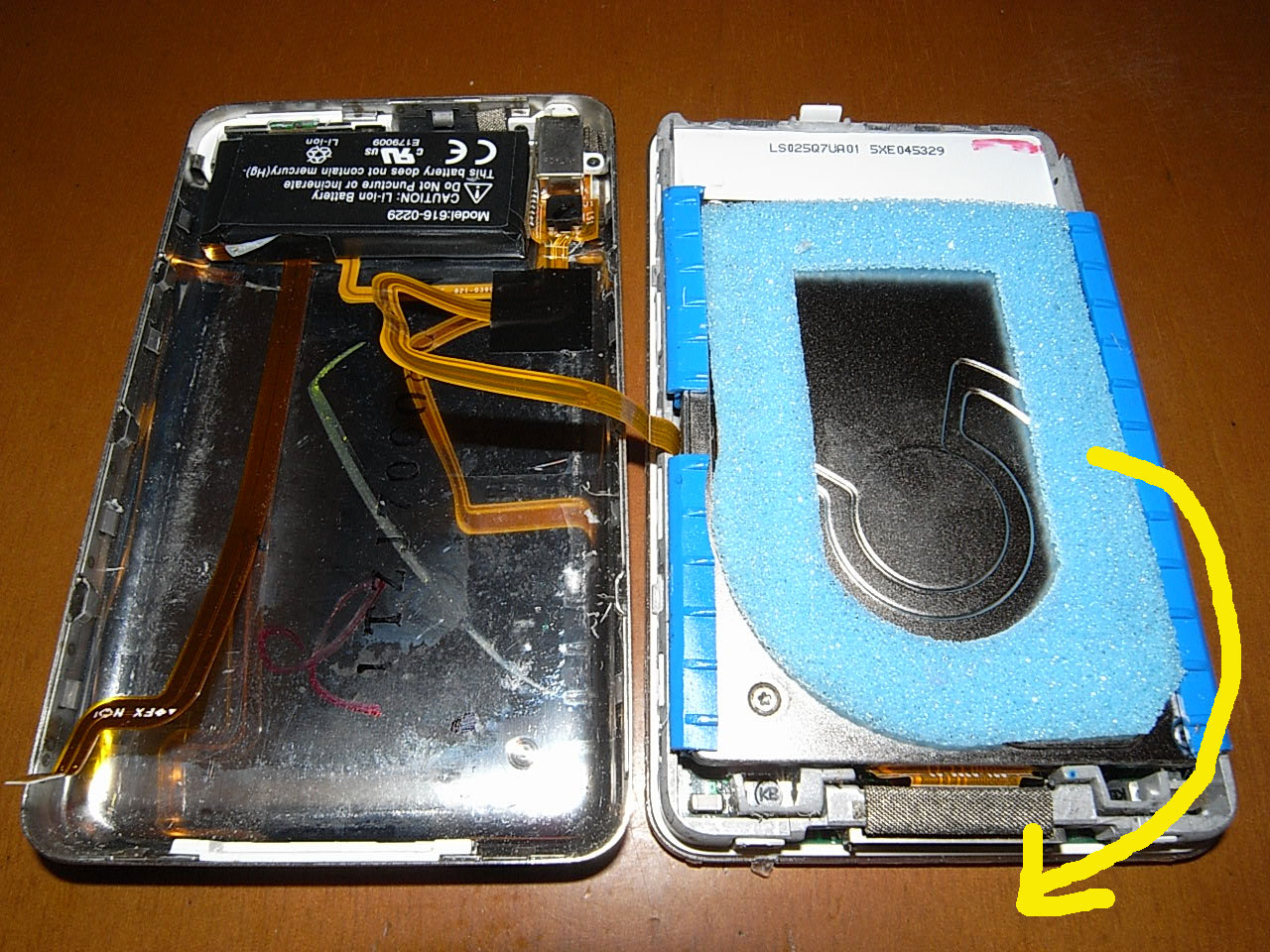 iFlash-Quadで第5世代iPod Classicを大容量化- iPod5Gの分解方法